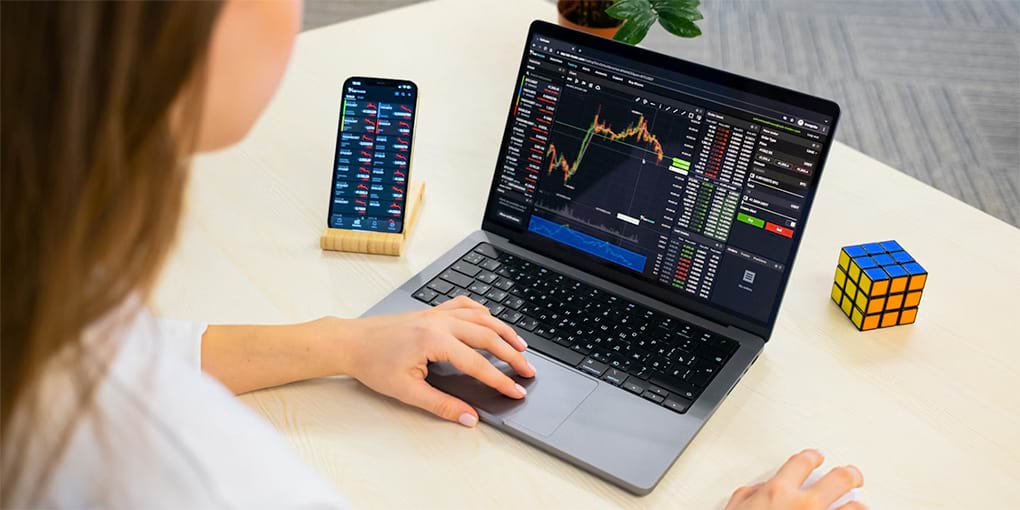 FAKTORI KOJI UTIČU NA CENU ZLATA NA GLOBALNOM TRŽI&Scaron;TU